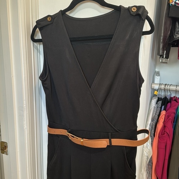Adorable black jumpsuit with belt size medium - Picture 4 of 5